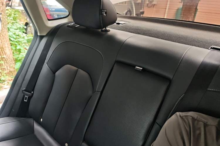 Used Roewe i6 2017 20T Automatic Flagship Edition Left Rear Seat