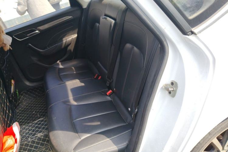 Used Roewe i6 2017 20T Automatic Internet ZhiZun Edition Left Rear Seat