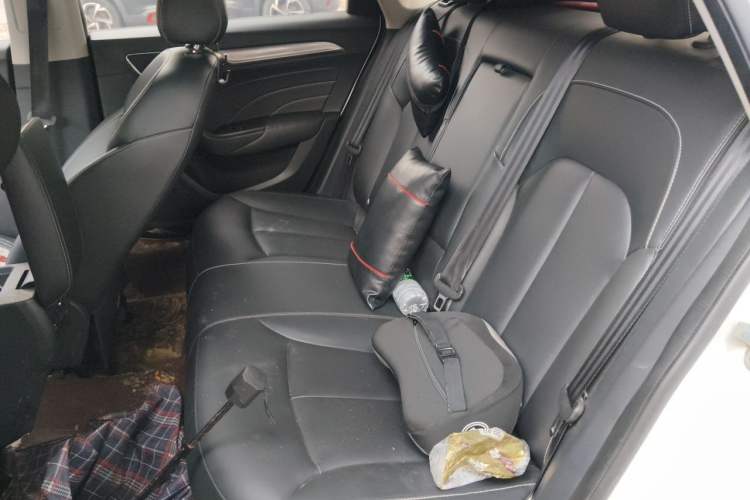 Used Roewe i6 2017 20T Automatic Internet ZhiZun Edition Left Rear Seat