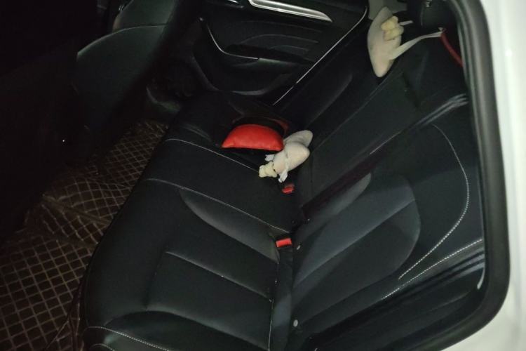 Used Roewe i6 2017 20T Automatic Internet Smart Edition Left Rear Seat