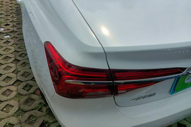 Used Roewe i6 2017 16T Manual Luxury Edition Left Rear Taillight