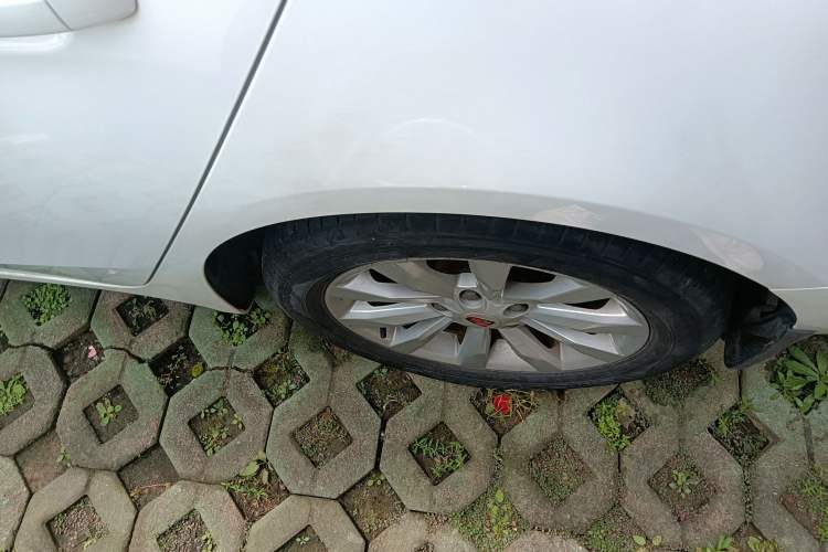 Used Roewe i6 2017 16T Manual Luxury Edition Left Rear Wheel Hub