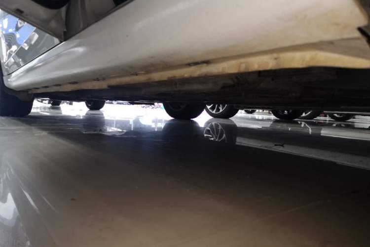 Used Roewe i6 2017 20T Automatic Flagship Edition Left Side Sill