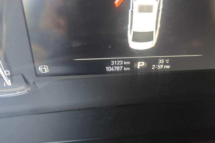 Used Roewe i6 2017 20T Automatic Internet ZhiZun Edition Odometer Close Up