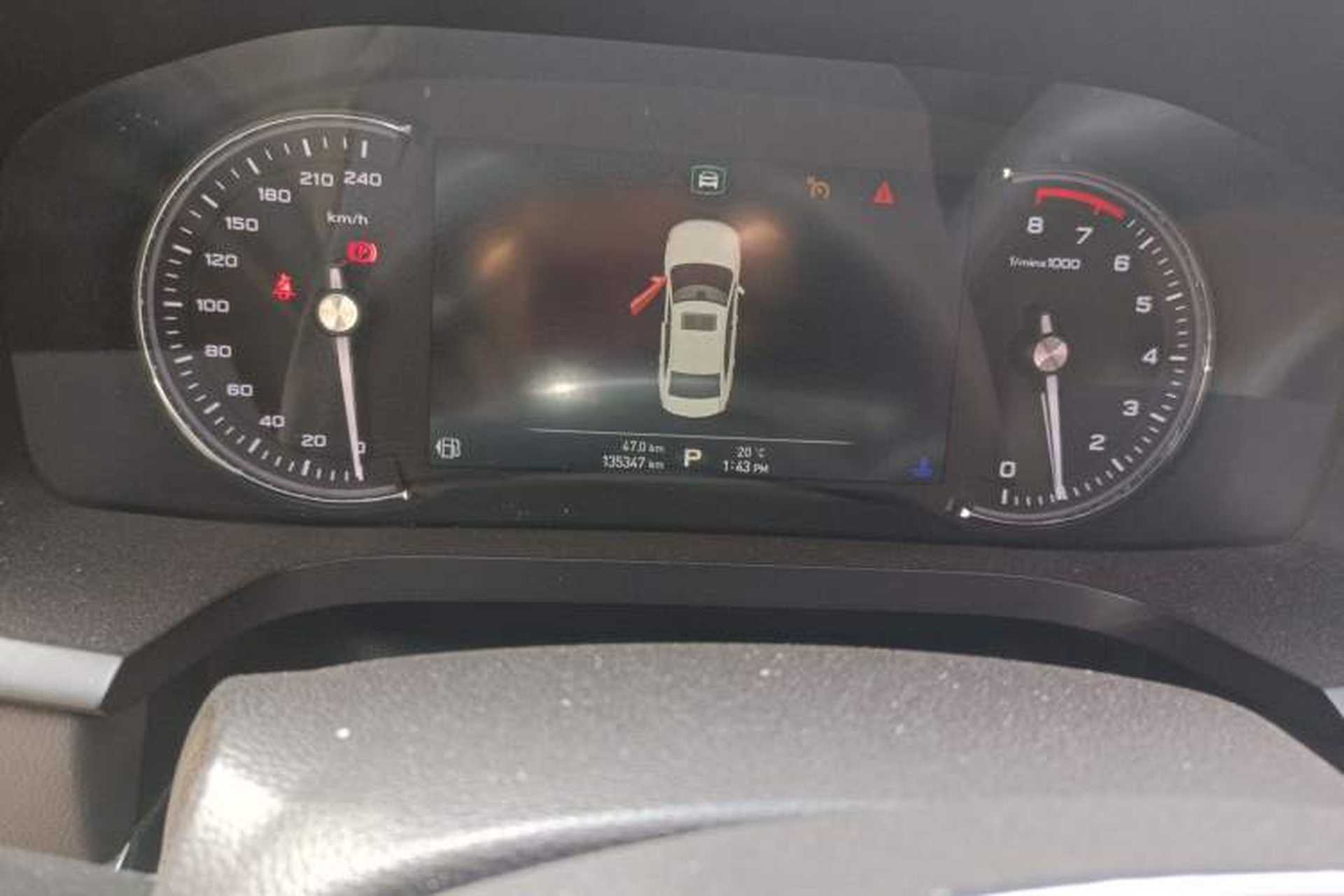 Used Roewe i6 2017 20T Automatic Internet ZhiZun Edition Odometer Close Up