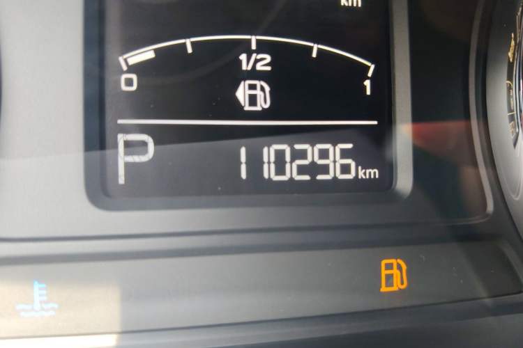 Used Roewe i6 2017 20T Automatic Internet ZhiZun Edition Odometer Close Up