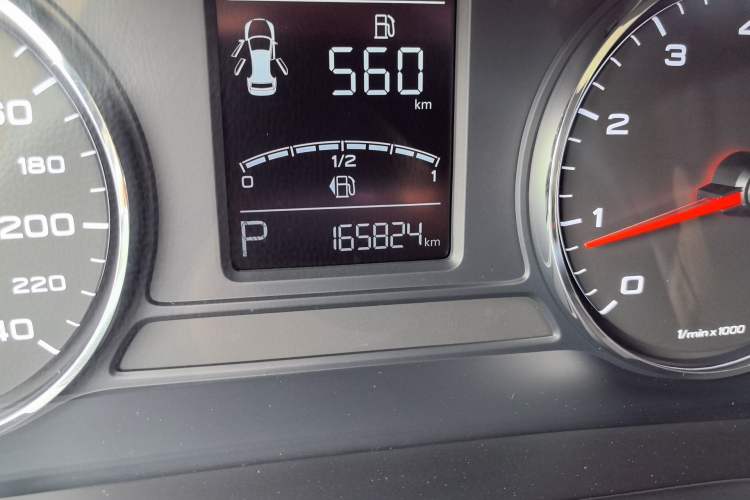 Used Roewe i6 2017 20T Automatic Internet Smart Edition Odometer Close Up