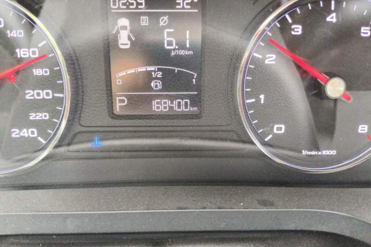 Used Roewe i6 2017 20T Automatic Flagship Edition Odometer Close Up