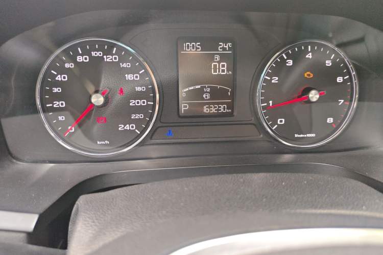 Used Roewe i6 2017 20T Automatic Flagship Edition Odometer Close Up