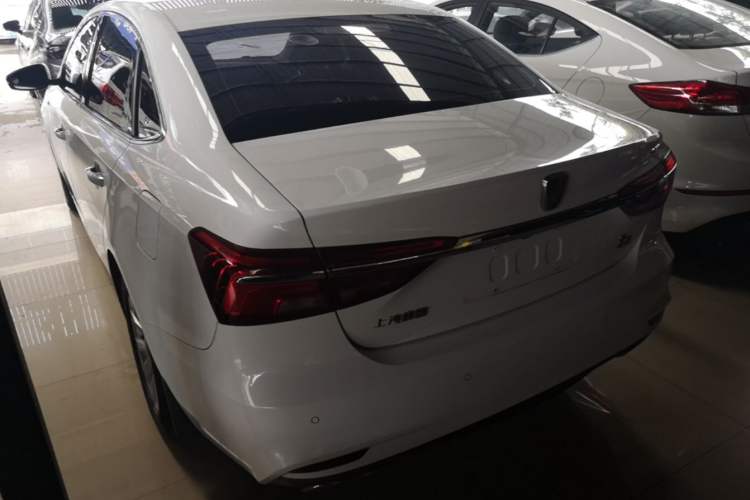 Used Roewe i6 2017 20T Automatic Flagship Edition Rear Left 45 Deg
