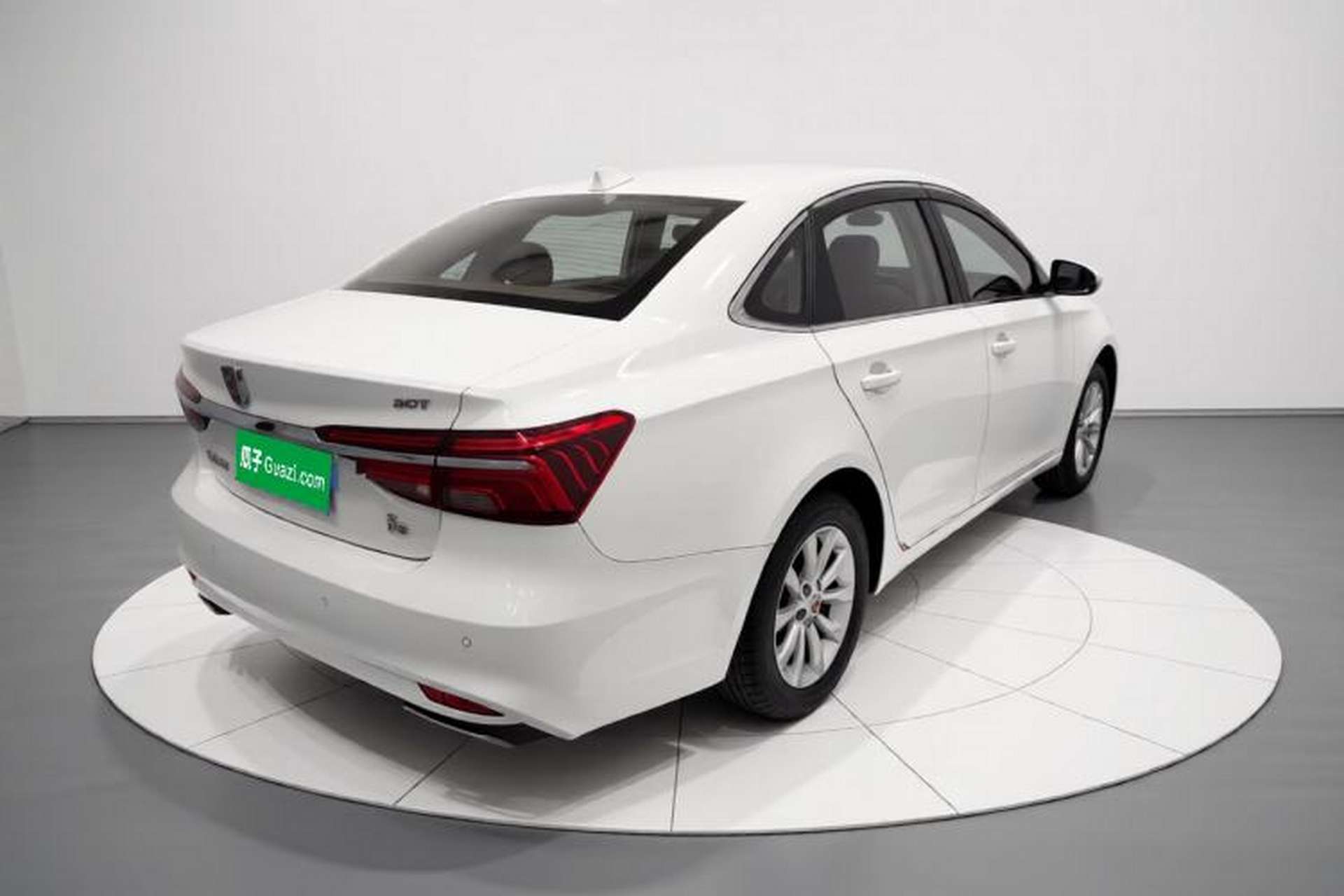 Used Roewe i6 2017 20T Manual Luxury Edition Rear Right 45 Deg