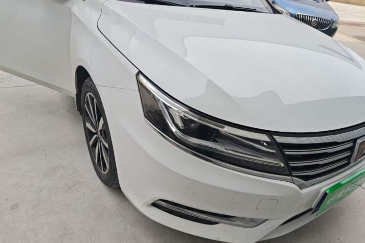 Used Roewe i6 2017 20T Automatic Internet ZhiZun Edition Right Front Headlight