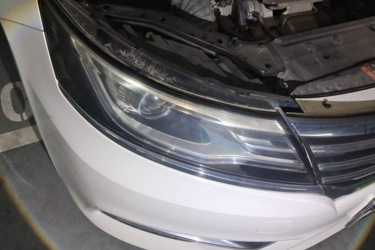 Used Roewe i6 2017 20T Automatic Flagship Edition Right Front Headlight