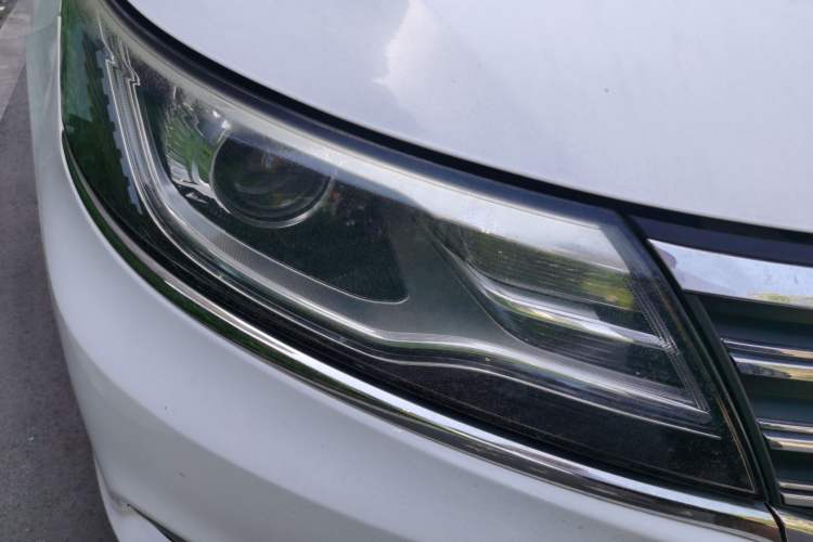 Used Roewe i6 2017 20T Automatic Internet Smart Edition Right Front Headlight
