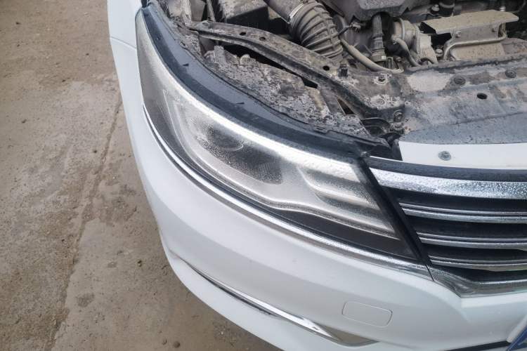 Used Roewe i6 2017 16T Automatic Flagship Edition Right Front Headlight