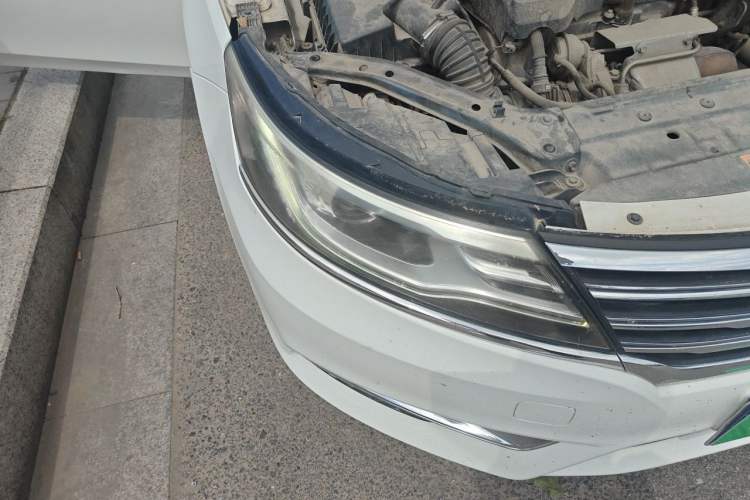 Used Roewe i6 2017 20T Automatic Flagship Edition Right Front Headlight