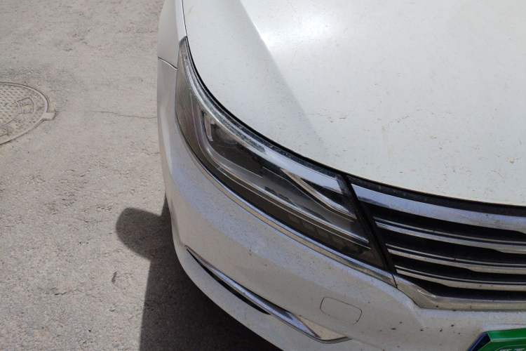 Used Roewe i6 2017 20T Automatic Internet ZhiZun Edition Right Front Headlight