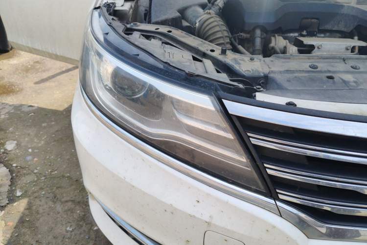 Used Roewe i6 2017 20T Automatic Internet ZhiZun Edition Right Front Headlight