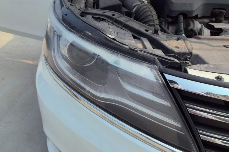 Used Roewe i6 2017 20T Automatic Internet Smart Edition Right Front Headlight