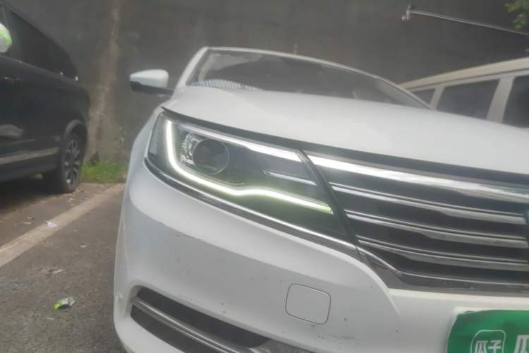 Used Roewe i6 2017 20T Automatic Flagship Edition Right Front Headlight