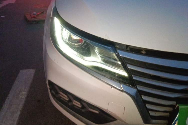 Used Roewe i6 2017 20T Automatic Internet Smart Edition Right Front Headlight