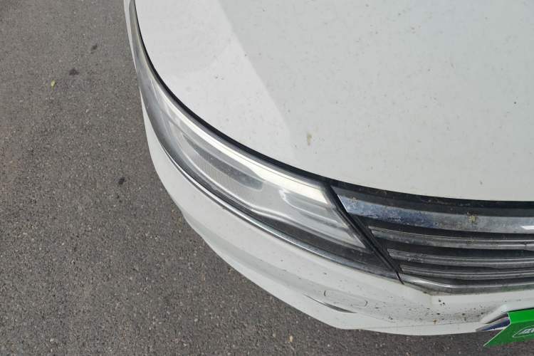Used Roewe i6 2017 20T Automatic Internet Smart Edition Right Front Headlight