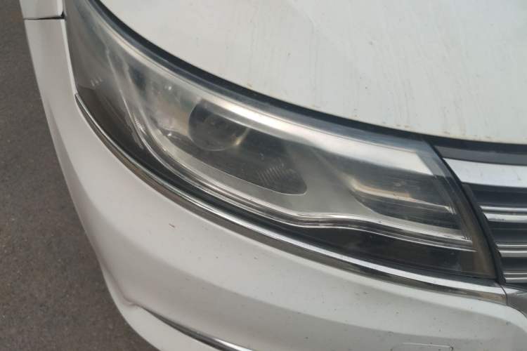 Used Roewe i6 2017 20T Automatic Flagship Edition Right Front Headlight