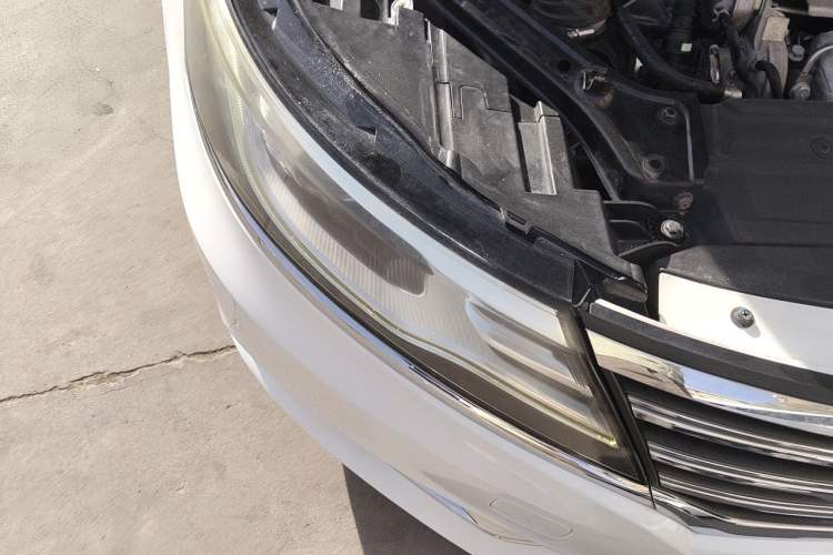 Used Roewe i6 2017 20T Manual Luxury Edition Right Front Headlight