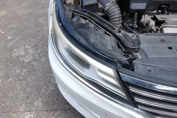 Used Roewe i6 2017 20T Manual Luxury Edition Right Front Headlight