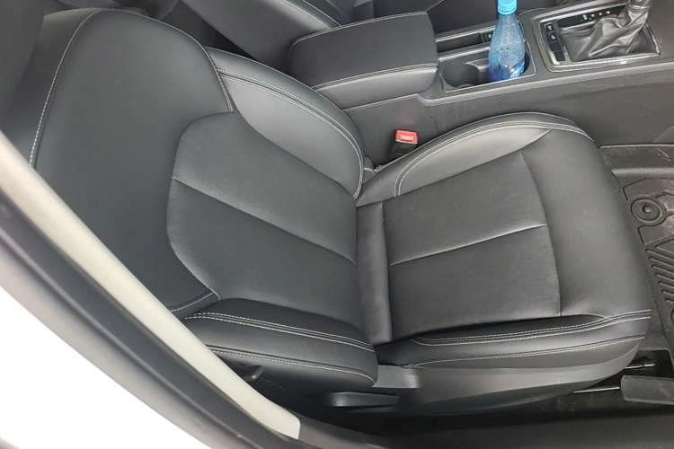 Used Roewe i6 2017 20T Automatic Internet ZhiZun Edition Right Front Seat