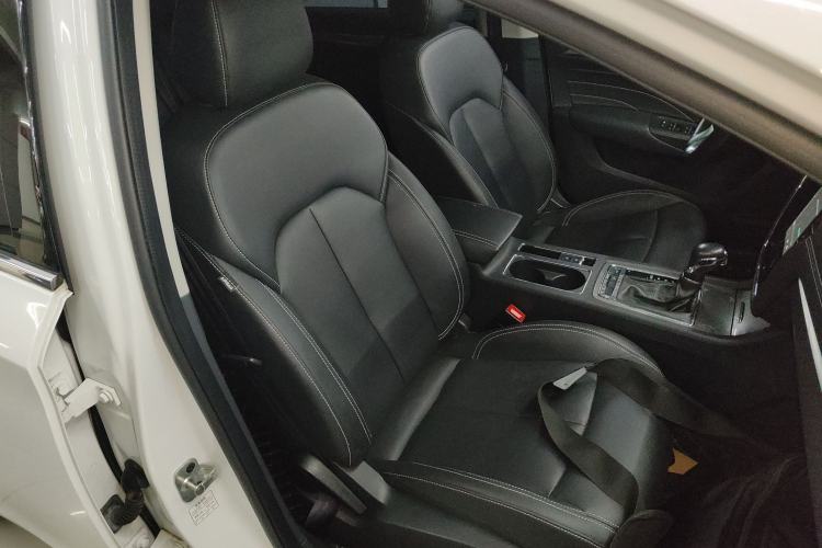 Used Roewe i6 2017 20T Automatic Internet ZhiZun Edition Right Front Seat