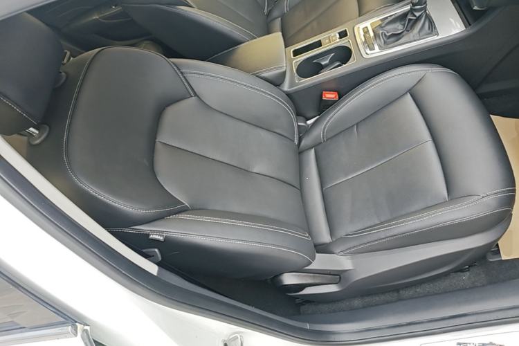 Used Roewe i6 2017 20T Automatic Flagship Edition Right Front Seat