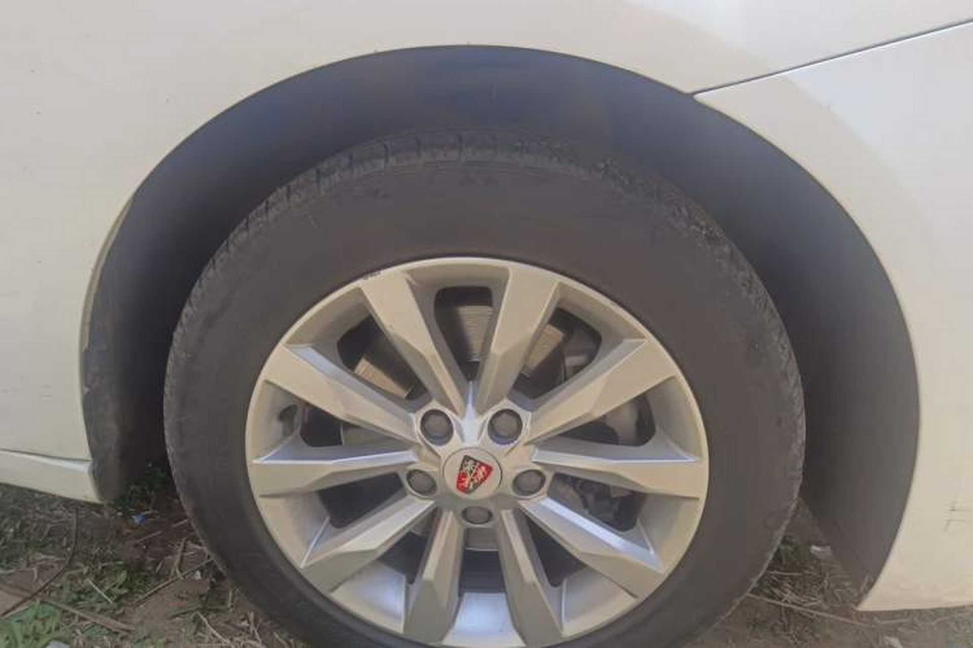 Used Roewe i6 2017 20T Automatic Internet Smart Edition Right Front Wheel Hub
