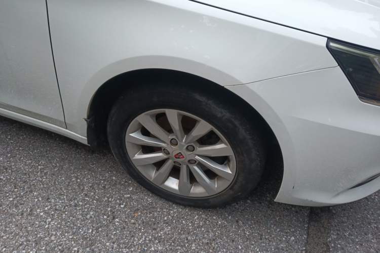 Used Roewe i6 2017 20T Automatic Internet Smart Edition Right Front Wheel Hub