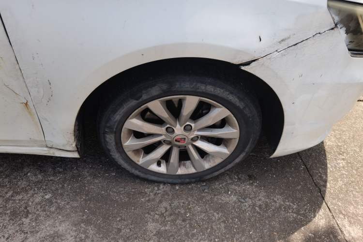 Used Roewe i6 2017 20T Manual Luxury Edition Right Front Wheel Hub