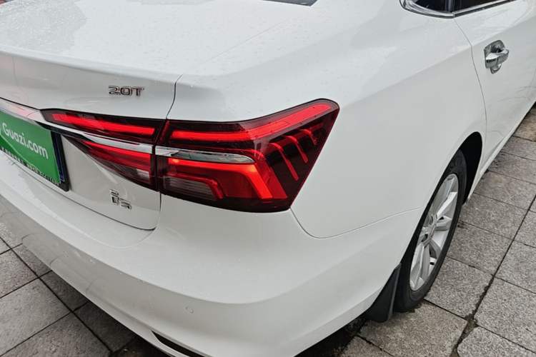 Used Roewe i6 2017 20T Automatic Flagship Edition Right Rear Taillight
