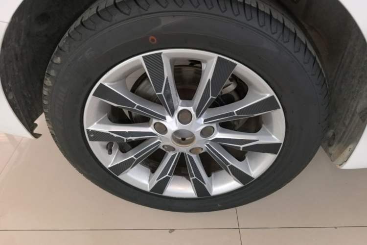 Used Roewe i6 2017 20T Automatic Internet Smart Edition Right Rear Wheel Hub