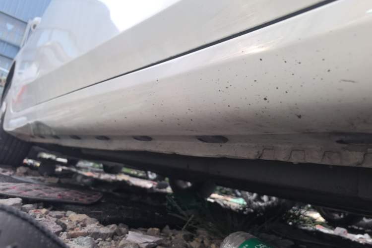 Used Roewe i6 2017 20T Automatic Flagship Edition Right Side Sill