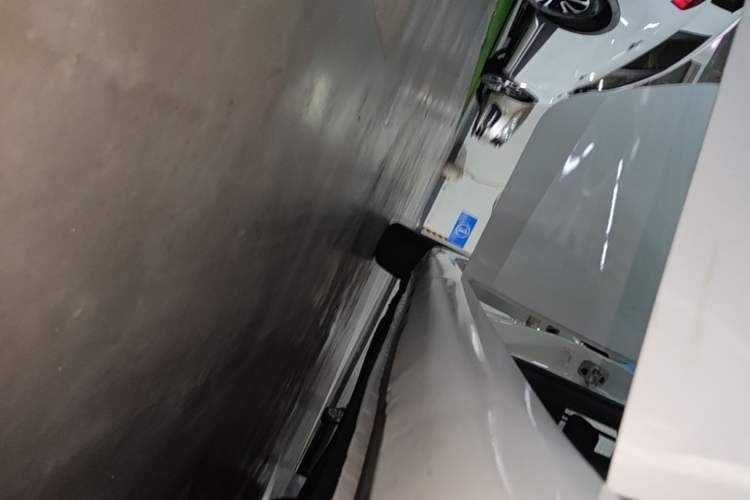 Used Roewe i6 2017 20T Automatic Flagship Edition Right Side Sill