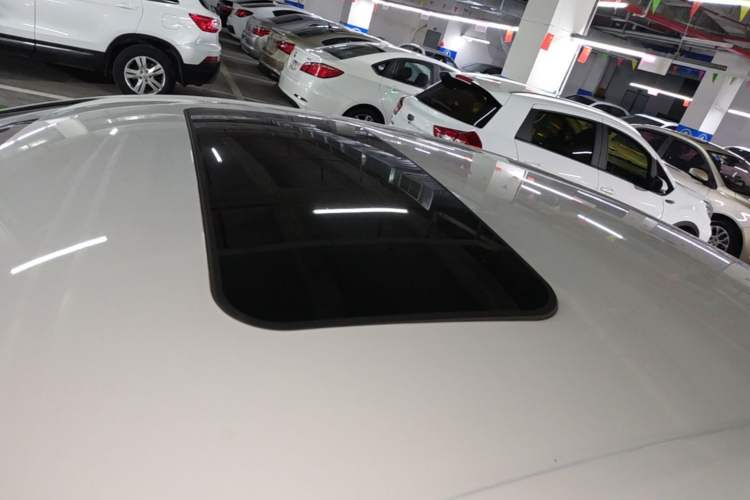 Used Roewe i6 2017 20T Automatic Flagship Edition Roof