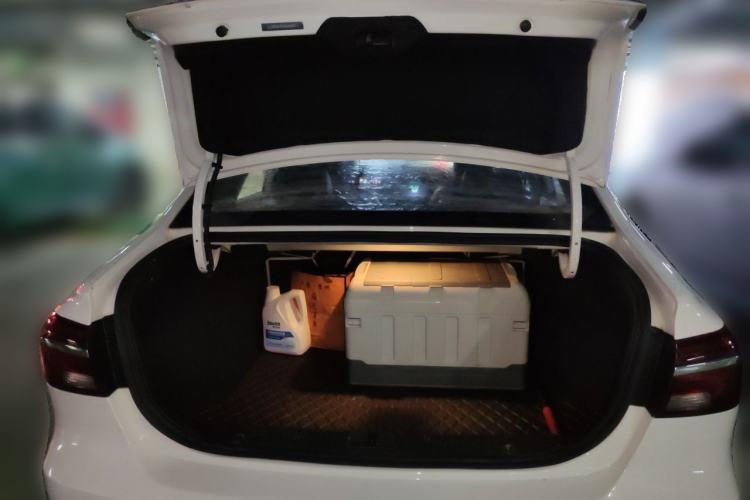 Used Roewe i6 2017 20T Automatic Flagship Edition Trunk