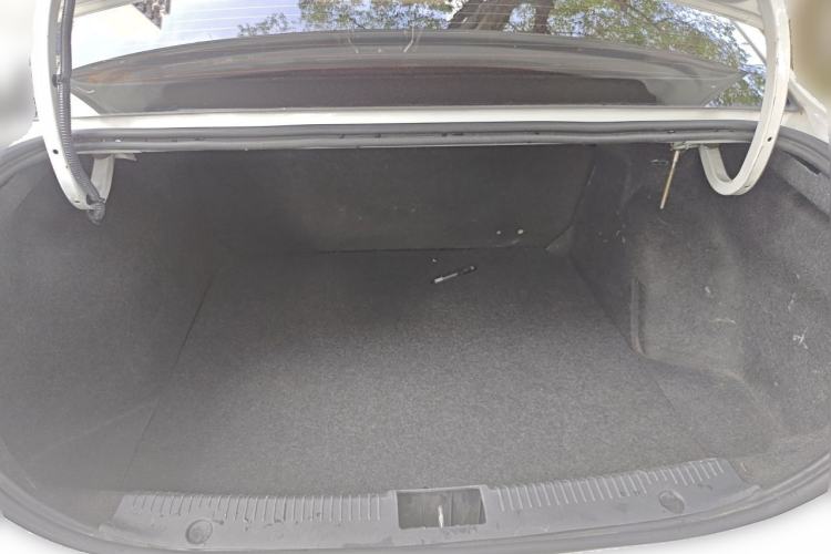 Used Roewe i6 2017 20T Automatic Internet Smart Edition Trunk