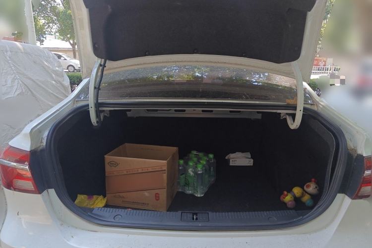 Used Roewe i6 2017 16T Automatic Connected Smart Edition Trunk