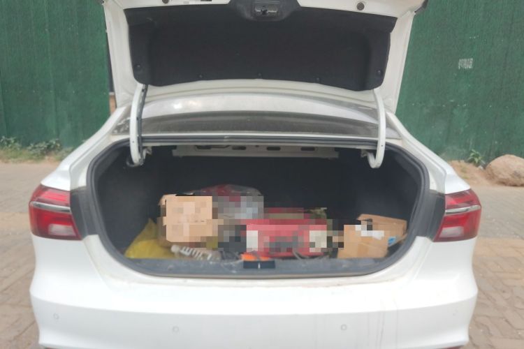 Used Roewe i6 2017 20T Automatic Flagship Edition Trunk