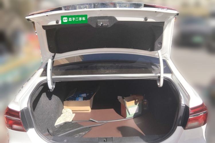 Used Roewe i6 2017 20T Manual Luxury Edition Trunk
