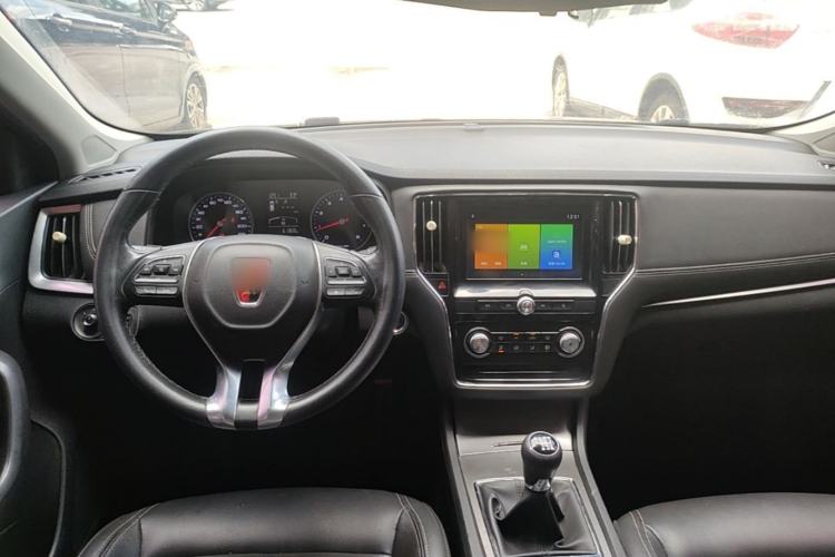 Used Roewe i6 2018 20T Manual Luxury Edition Center Console