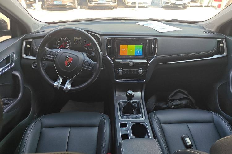 Used Roewe i6 2018 20T Manual Luxury Edition Center Console