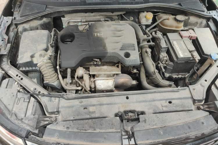 Used Roewe i6 2018 20T Automatic Flagship Edition Engine Bay