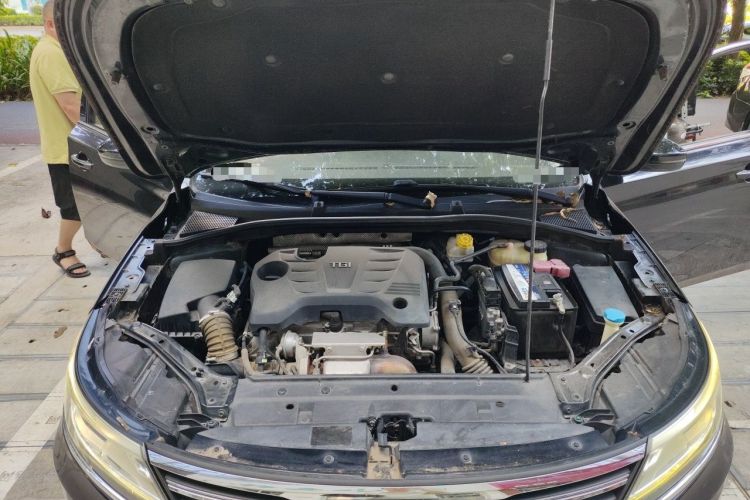 Used Roewe i6 2018 20T Automatic Internet ZhiZun Edition Engine Bay