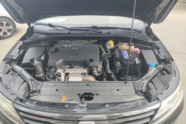 Used Roewe i6 2018 20T Automatic Flagship Edition Engine Bay